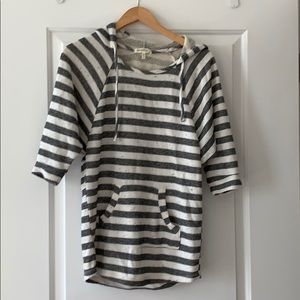 Short sleeve hoodie shirt